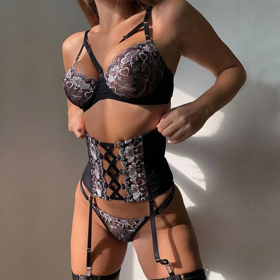 Layla | Completo intimo francese da 3 pezzi